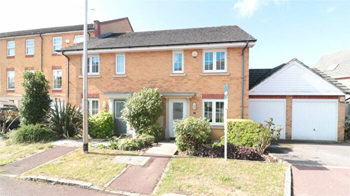 3 Bedroom Terraced House To Rent In Somerville Rise, Bracknell, Berkshire, RG12