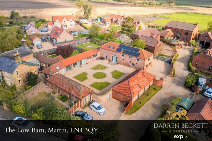 4 Bedroom Barn Conversion For Sale In The Low Barn, High Street, Martin, Lincolnshire, LN4