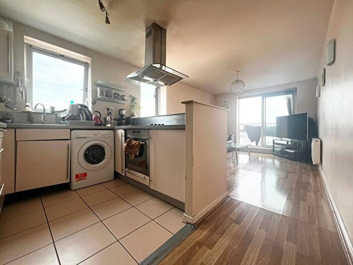 2 Bedroom Apartment For Sale In Axon Place, Ilford, IG1
