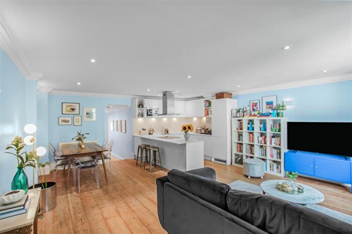 2 Bedroom Flat For Sale In St John's Villas, London, N19