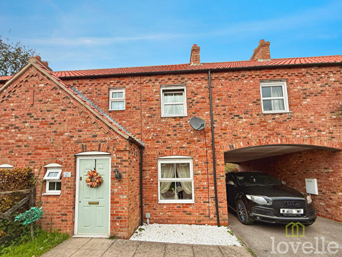 3 Bedroom Flat For Sale In Rectory Lea, Fillingham, DN21