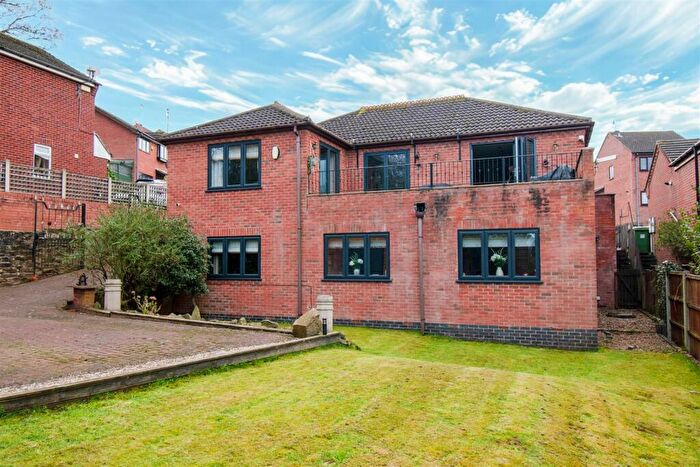 4 Bedroom Detached House For Sale In Springfield View, Ripley, DE5