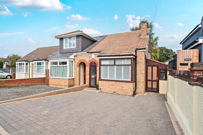 2 Bedroom Semi Detached House For Sale In Chain Free Chalet Bunaglow In Highly Convenient Location, ME8