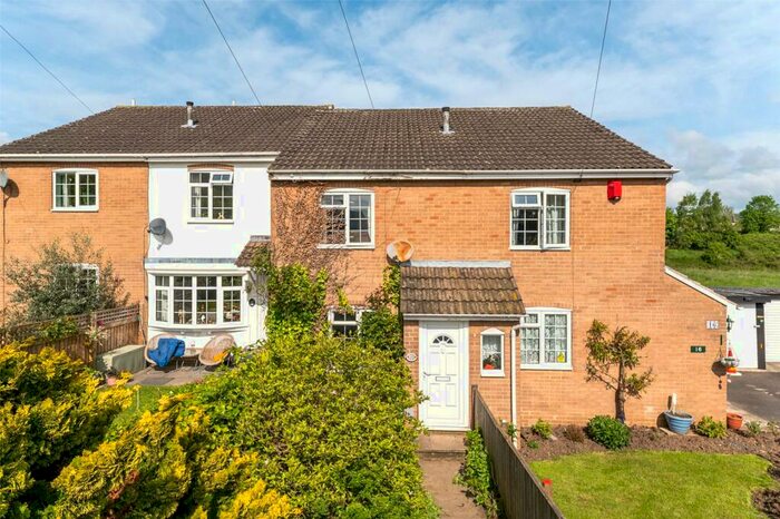 2 Bedroom House For Sale In Cambridge Drive, Otley, West Yorkshire, LS21