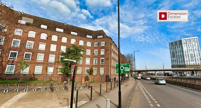 5 Bedroom Flat To Rent In Bromley High Street, Bow, East London, E3