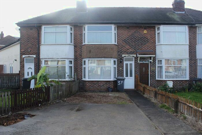 3 Bedroom Town House To Rent In Rosedale Avenue, Leicester, LE4