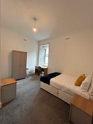 5 Bedroom Flat To Rent In Buccleuch Street, Newington, Edinburgh, EH8