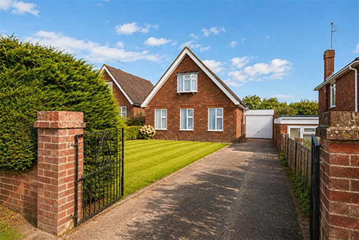 3 Bedroom Detached House For Sale In Greystoke Road, Caversham, Reading, RG4