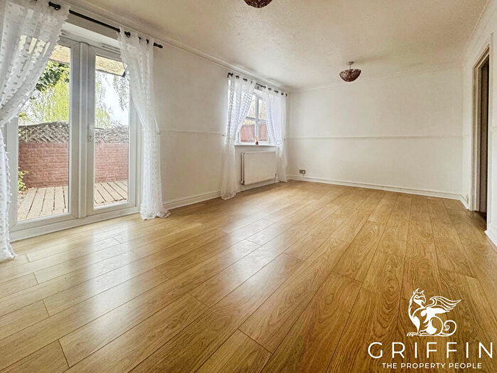2 Bedroom Flat To Rent In Wharf Road, Grays, RM17