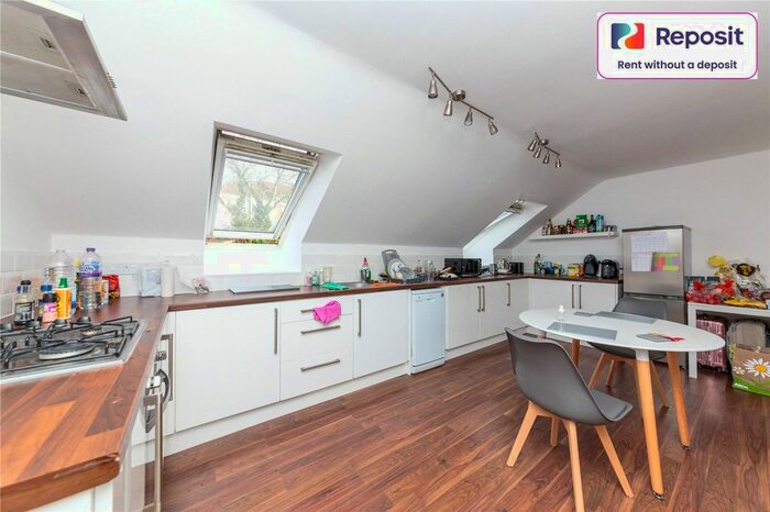 2 Bedroom Flat To Rent In Carlyle Avenue, Brighton, BN2