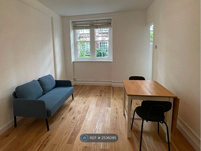 2 Bedroom Flat To Rent In Thanet House, London, WC1H