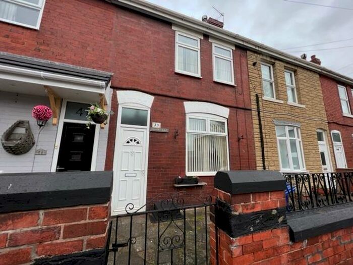 2 Bedroom House To Rent In Gardens Lane, Conisbrough, Doncaster, DN12