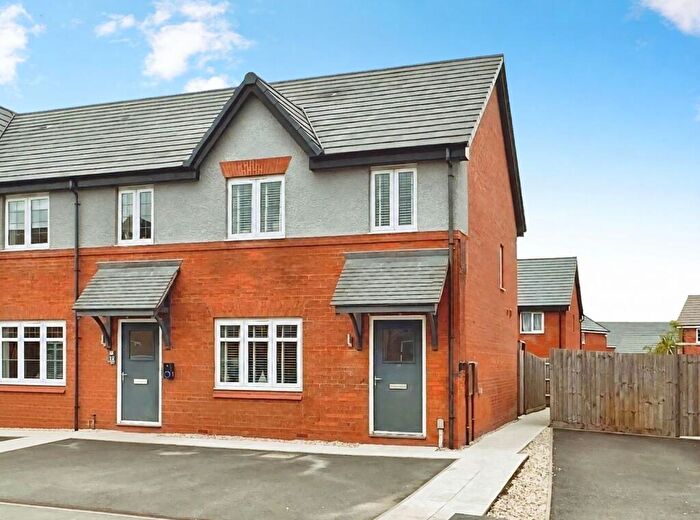 3 Bedroom Semi-Detached House For Sale In Greenways Road, Tatenhill, Burton-on-Trent, DE13