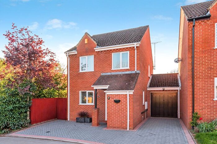 3 Bedroom Detached House For Sale In Broadhurst Gardens, Sandford-On-Thames, Oxford, OX4