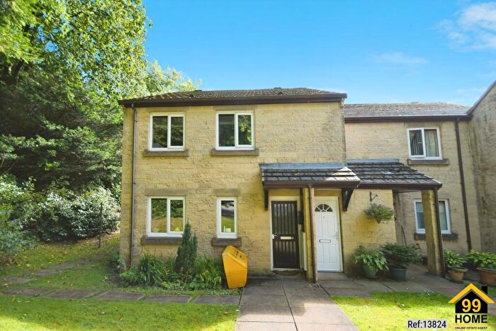 2 Bedroom Apartment For Sale In Southcroft, Buxton, Derbyshire, SK17