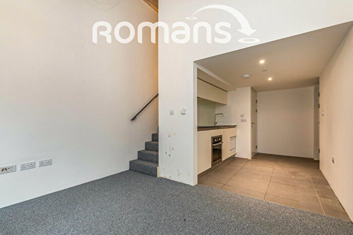 1 Bedroom Apartment To Rent In Lake Shore Drive, Bristol, BS13