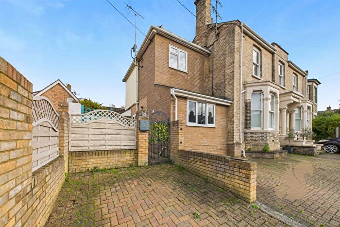 2 Bedroom Terraced House For Sale In Queens Road, Sudbury, CO10