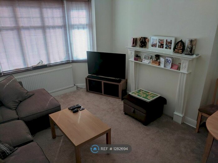 2 Bedroom Maisonette To Rent In Woodgrange Mansions, Harrow HA3