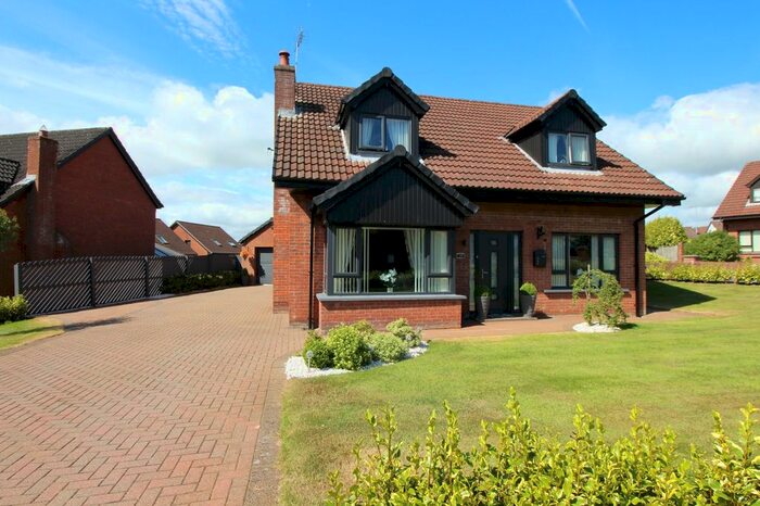 3 Bedroom Detached House For Sale In Sandringham Court, Carrickfergus, BT38