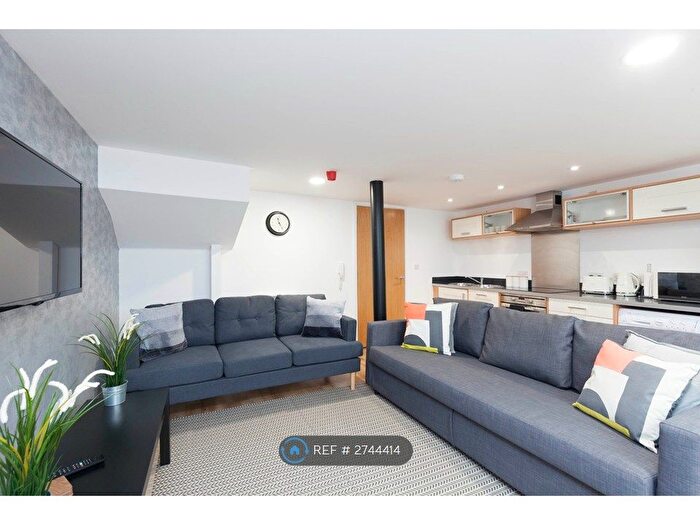 2 Bedroom Flat To Rent In Wimbledon House, Leicester, LE1