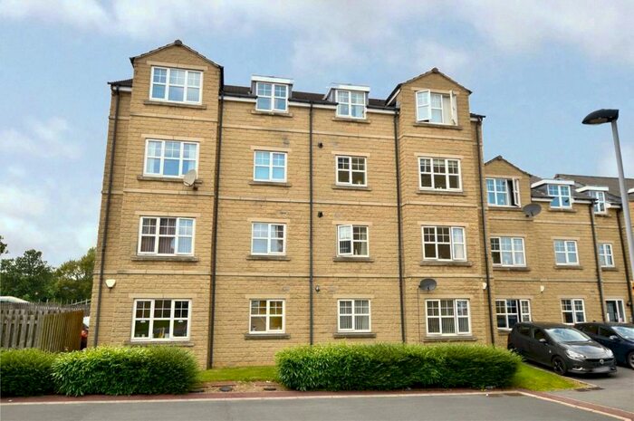 2 Bedroom Apartment To Rent In Woolcombers Way, Bradford, West Yorkshire, BD4