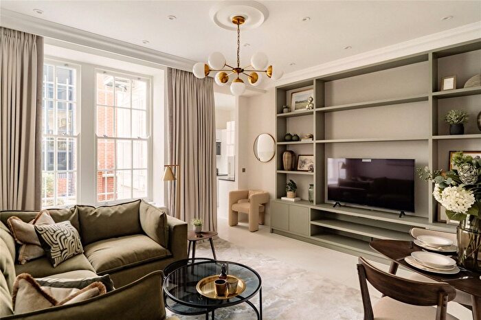 1 Bedroom Flat To Rent In Stratton Street, Mayfair, W1J