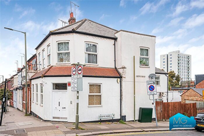 Studio To Rent In Cricklewood Lane, Cricklewood, London, NW2