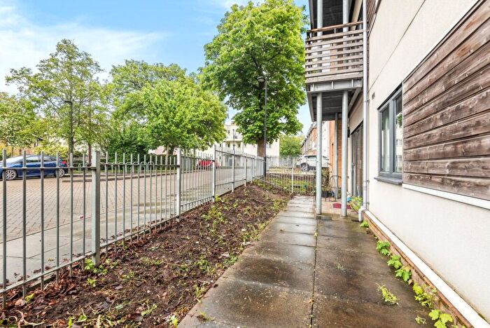 2 Bedroom Flat To Rent In Charlton Road, London, SE7