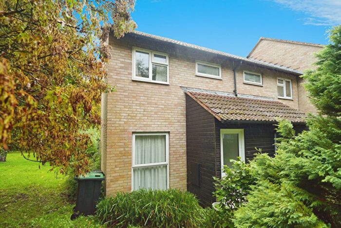 2 Bedroom Semi-Detached House For Sale In Bankview, Lymington, Hampshire, SO41