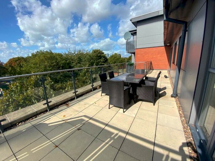 3 Bedroom Flat To Rent In Linen Quarter, Denmark Road, Manchester, M15