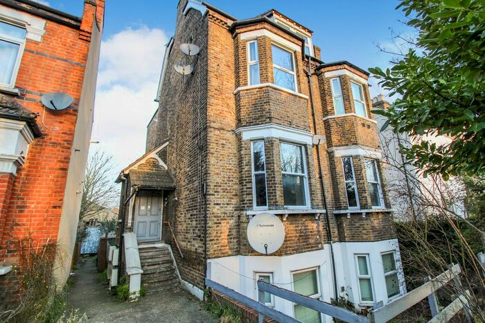 1 Bedroom Flat To Rent In Kingswood Road, London, E11