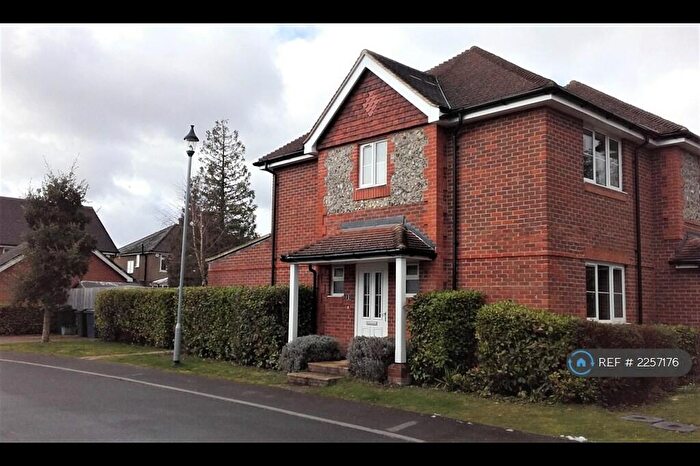 2 Bedroom End Of Terrace House To Rent In Brandon Mead, Chesham, HP5