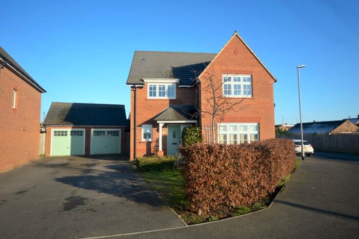 4 Bedroom Detached House For Sale In Thorpe Road, Earls Barton, Northampton, NN6