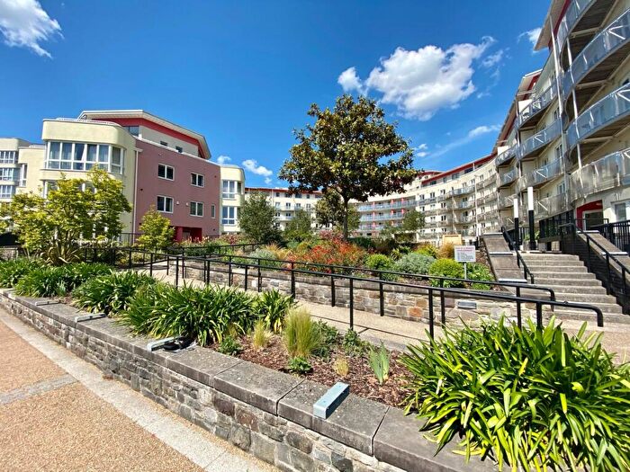 1 Bedroom Apartment To Rent In Harbourside, The Crescent, BS1