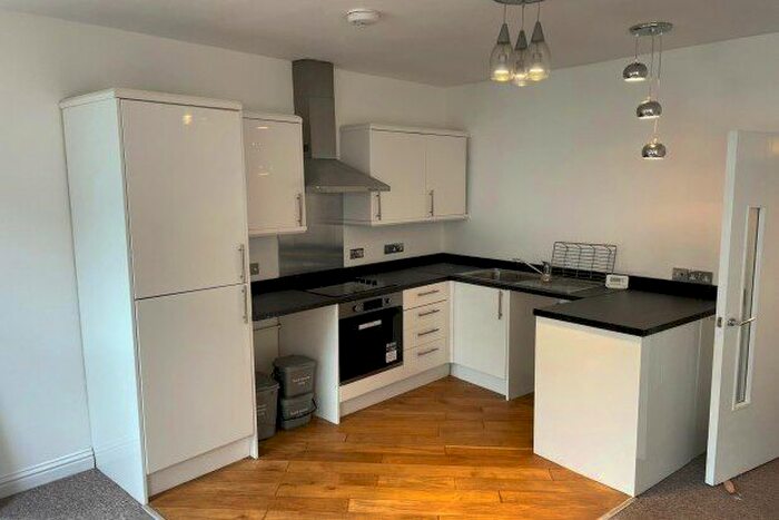 2 Bedroom Flat To Rent In Lower Street, Dartmouth, TQ6