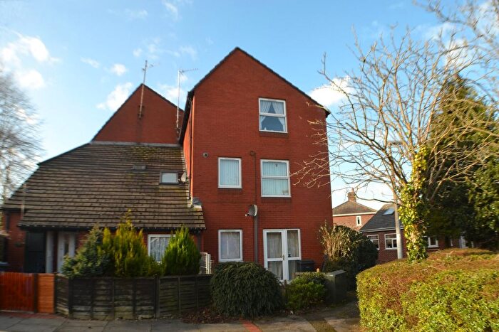 1 Bedroom Flat To Rent In Clarke Avenue, Warrington, WA4