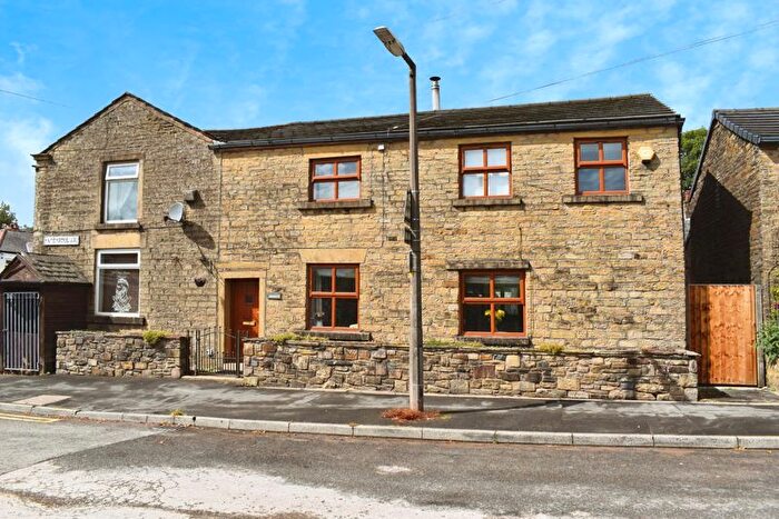 3 Bedroom Cottage For Sale In Brookfold Lane, Harwood, BL2