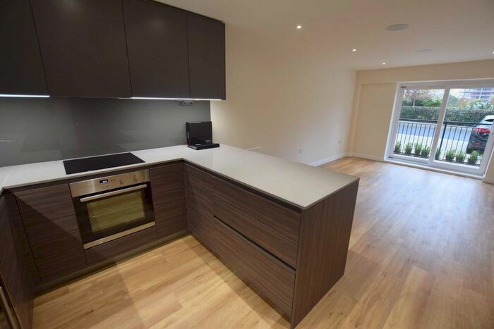 1 Bedroom Flat To Rent In Beaufort Square, Colindale, London NW9