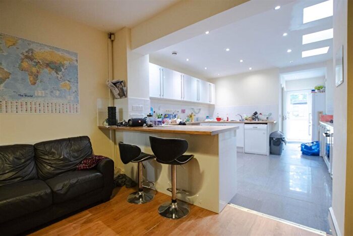 5 Bedroom House To Rent In Hubert Road, Birmingham, West Midlands, B29