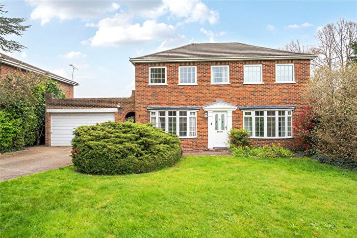 4 Bedroom Detached House To Rent In Hawkhurst, Cobham, KT11