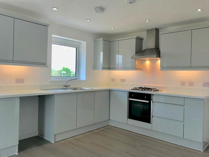 2 Bedroom Flat To Rent In Cambridge Road, Whetstone, Leicester, LE8