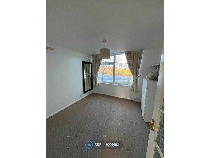 1 Bedroom Maisonette To Rent In Elgin House, Hitchin, SG4