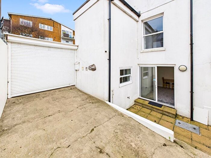 2 Bedroom Town House To Rent In Bennett Road, Brighton, BN2