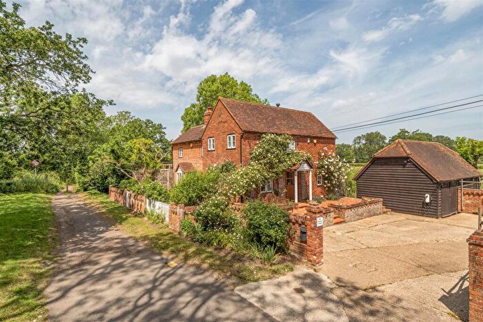 5 Bedroom Detached House For Sale In Farley Hill, Berkshire, RG7