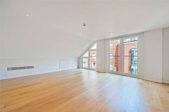 2 Bedroom Flat To Rent In Bedford Court, Covent Garden, London, WC2E