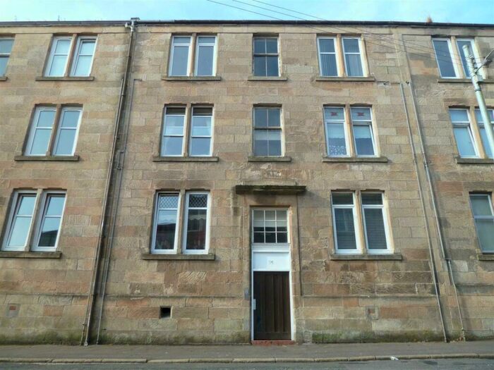 1 Bedroom Flat To Rent In Dempster Street Greenock, PA15