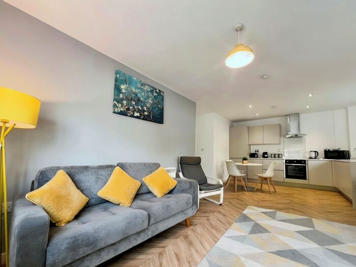 2 Bedroom Flat To Rent In Ellerby Road, Leeds, LS9