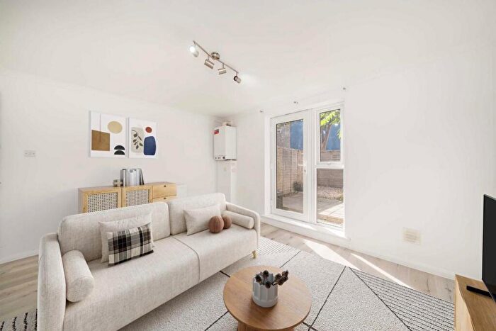 Flat For Sale In London Road, Kingston Upon Thames, KT2