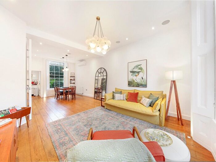 3 Bedroom Flat To Rent In Primrose Hill, NW1