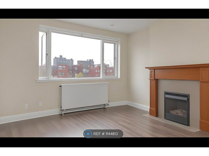 2 Bedroom Maisonette To Rent In St. Marks Avenue, Northfleet, Gravesend, DA11